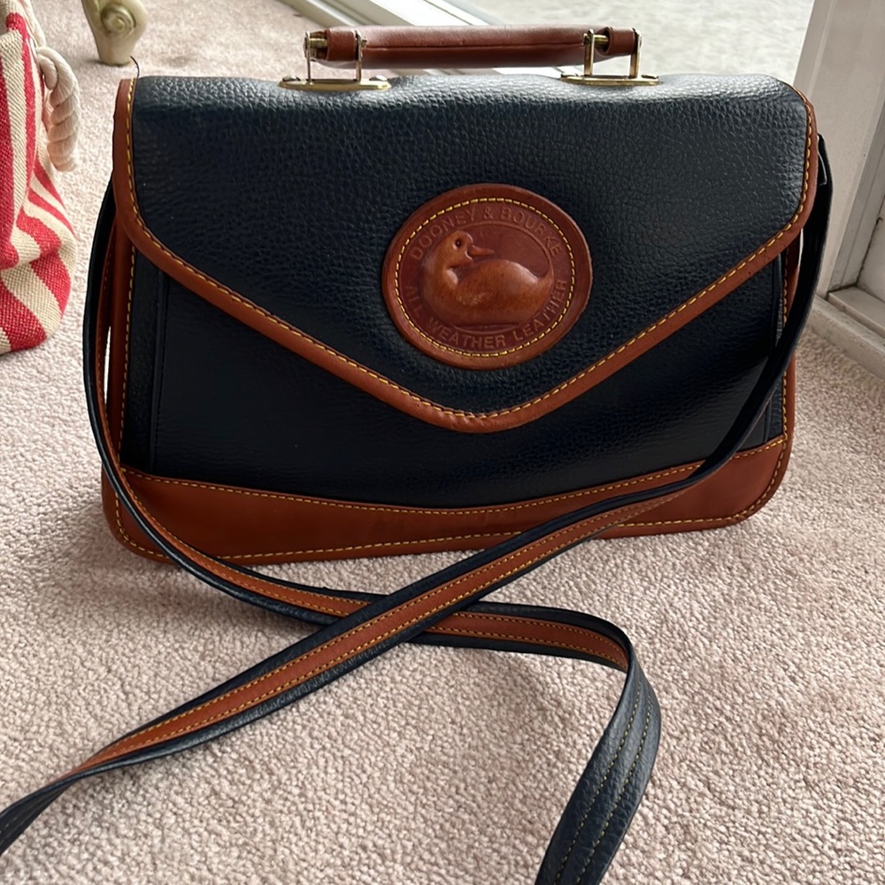 Vintage Dooney & Bourke leather bag